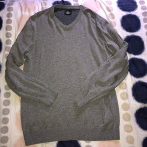 Men’s V neck sweater